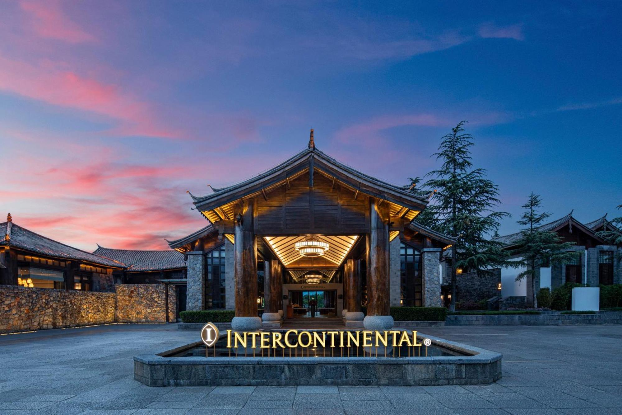 InterContinental Lijiang Ancient Town Resort, an IHG Hotel Buitenkant foto