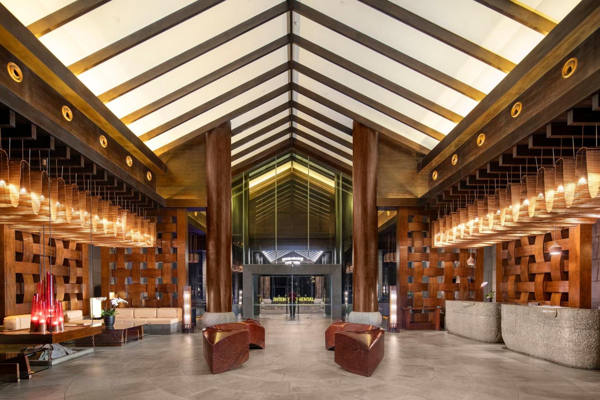 InterContinental Lijiang Ancient Town Resort, an IHG Hotel Buitenkant foto