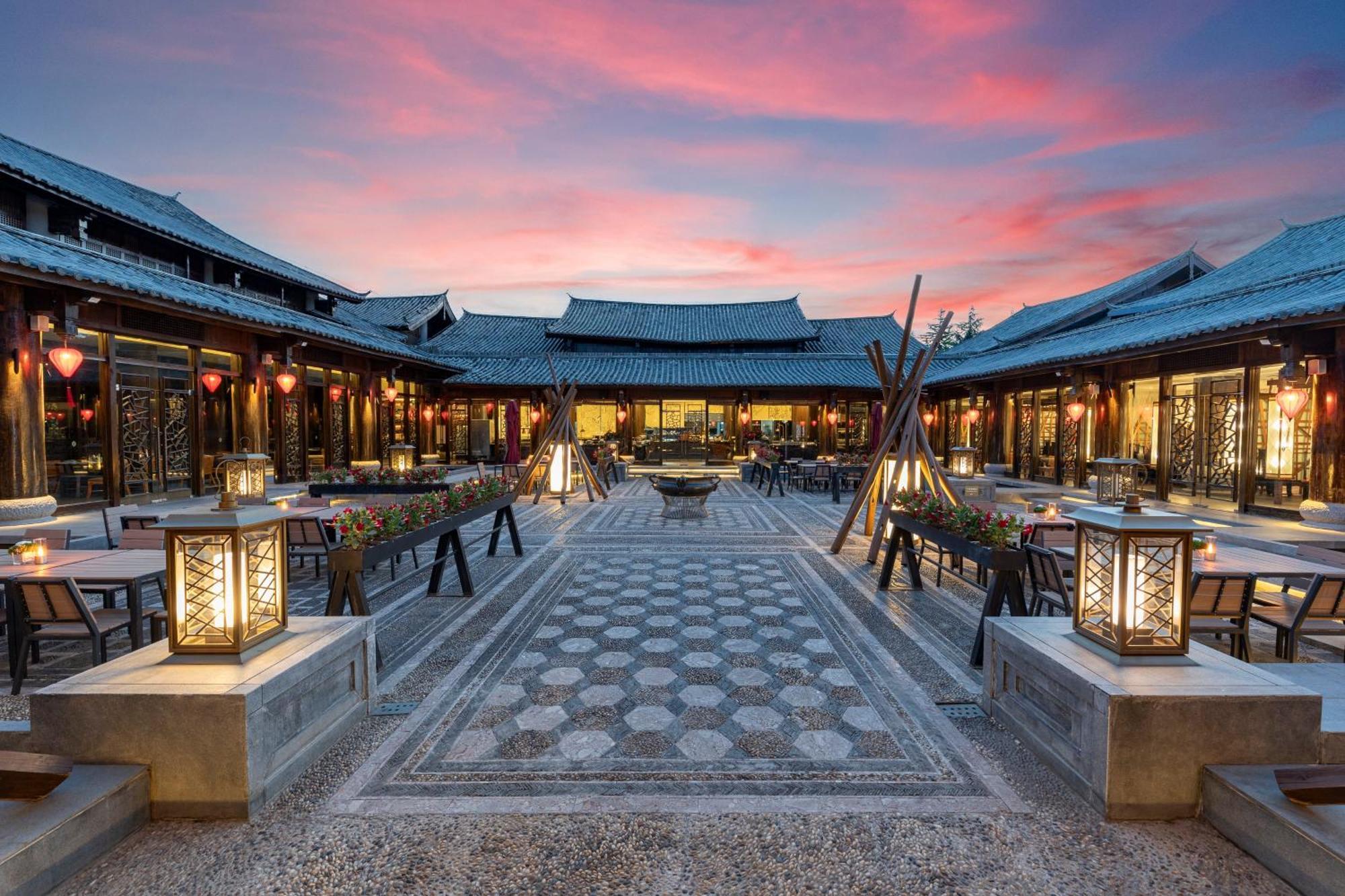 InterContinental Lijiang Ancient Town Resort, an IHG Hotel Buitenkant foto