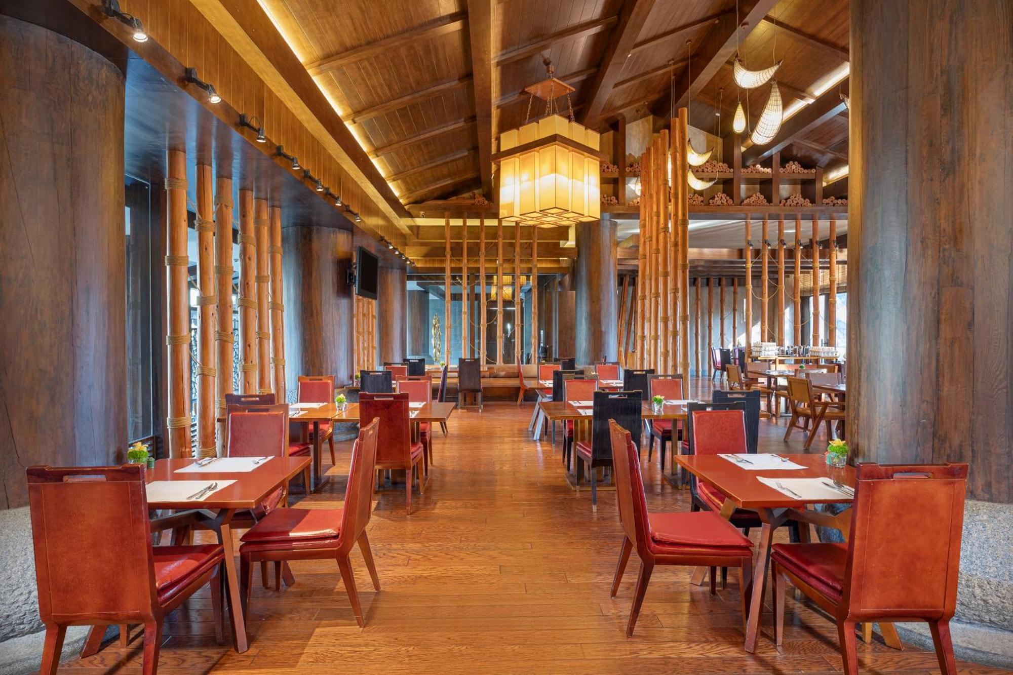 InterContinental Lijiang Ancient Town Resort, an IHG Hotel Buitenkant foto