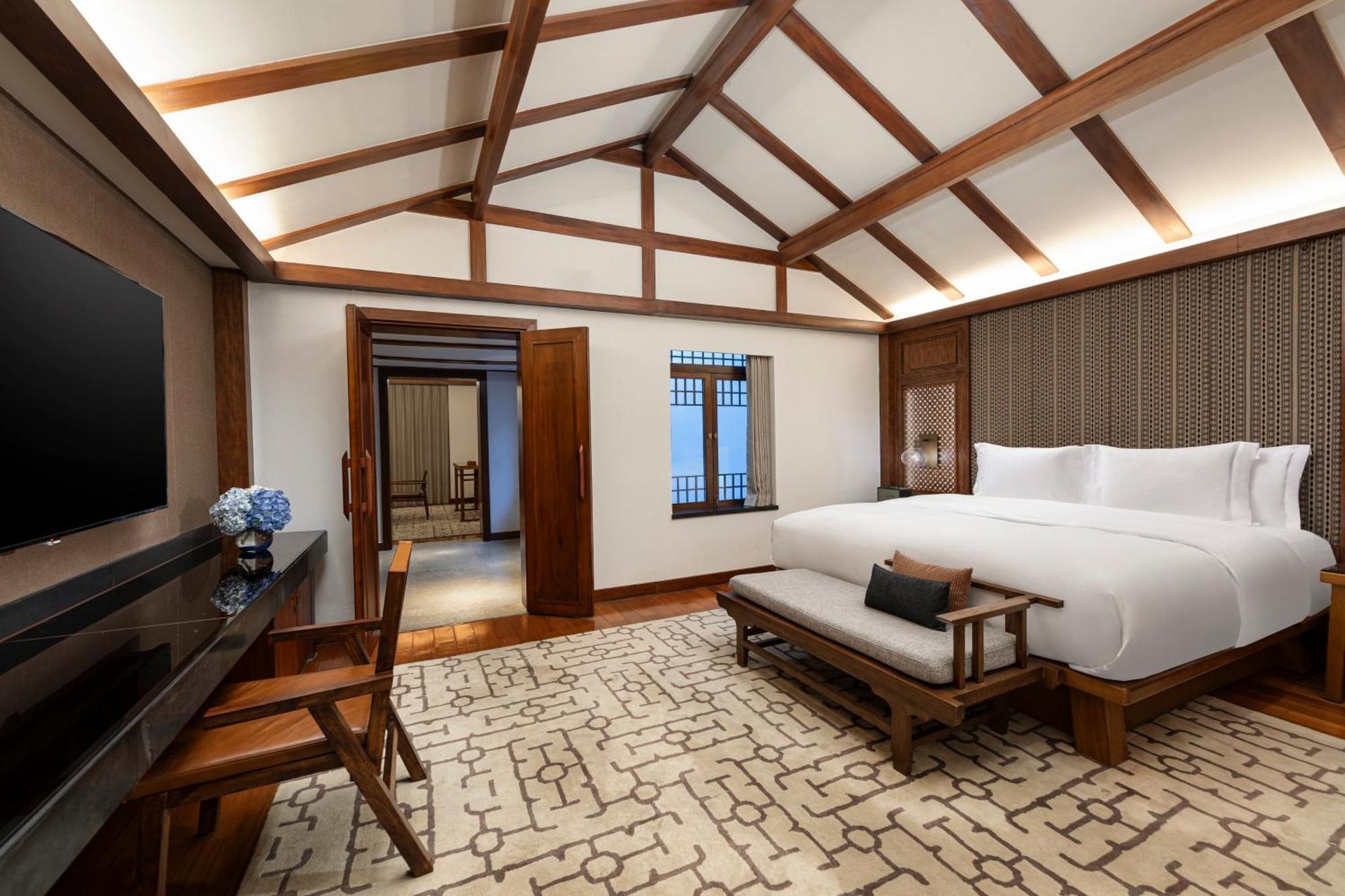 InterContinental Lijiang Ancient Town Resort, an IHG Hotel Buitenkant foto