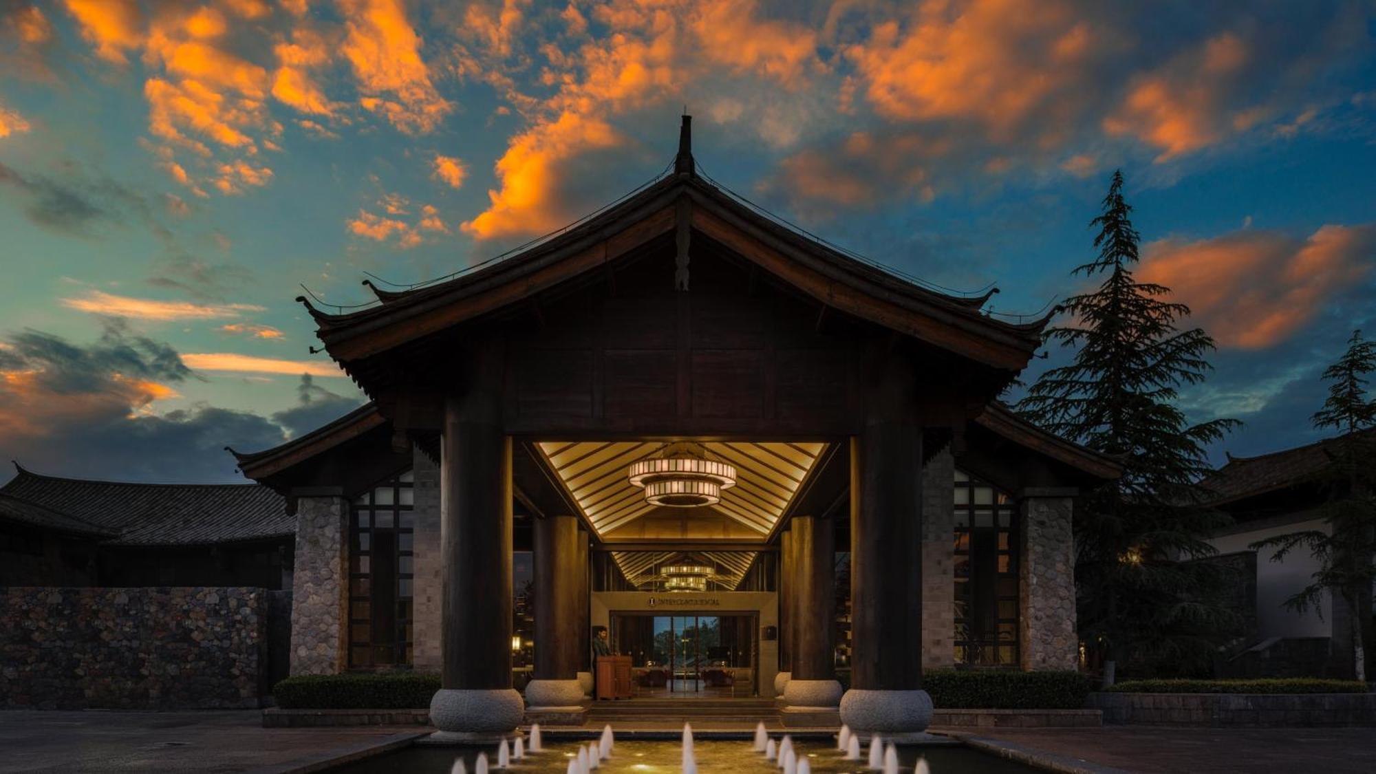 InterContinental Lijiang Ancient Town Resort, an IHG Hotel Buitenkant foto